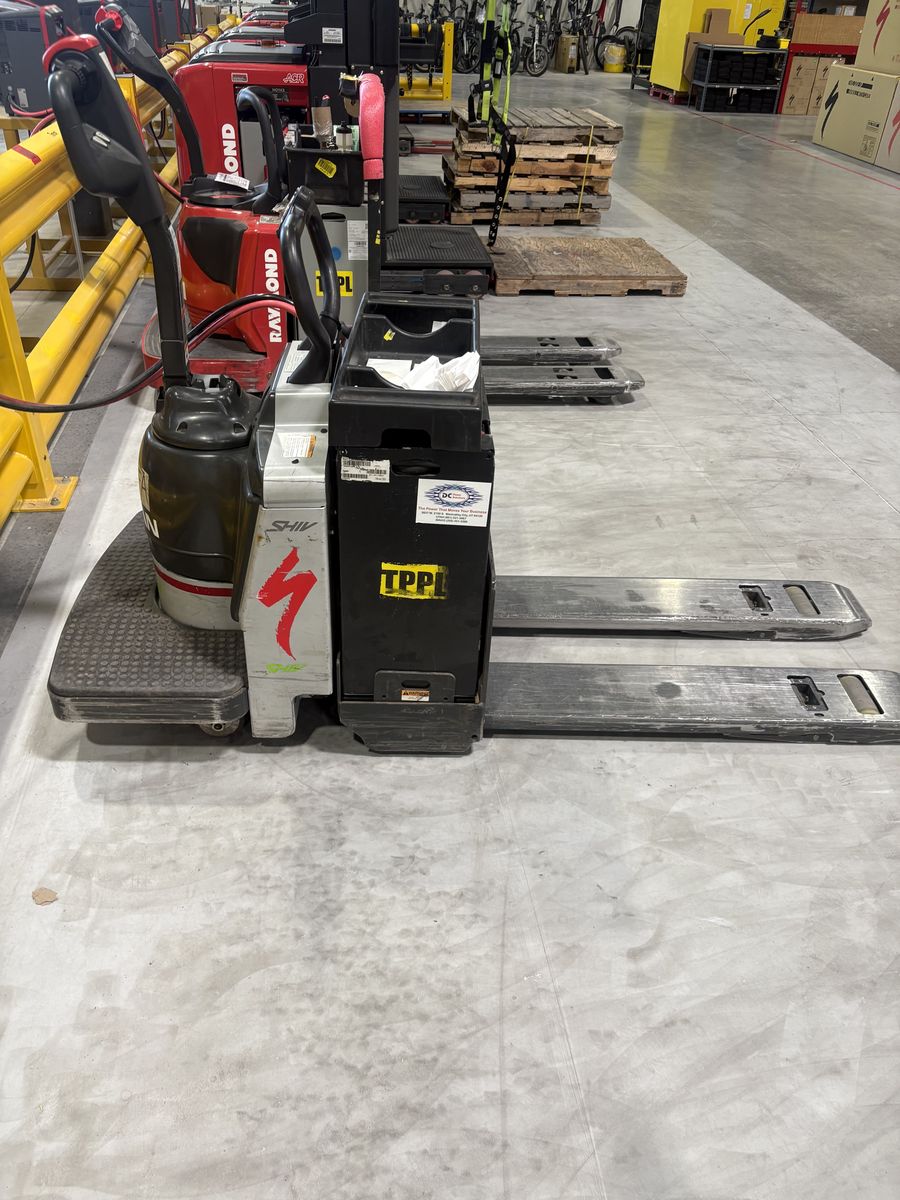 2016 Nissan Pallet Rider Forklift