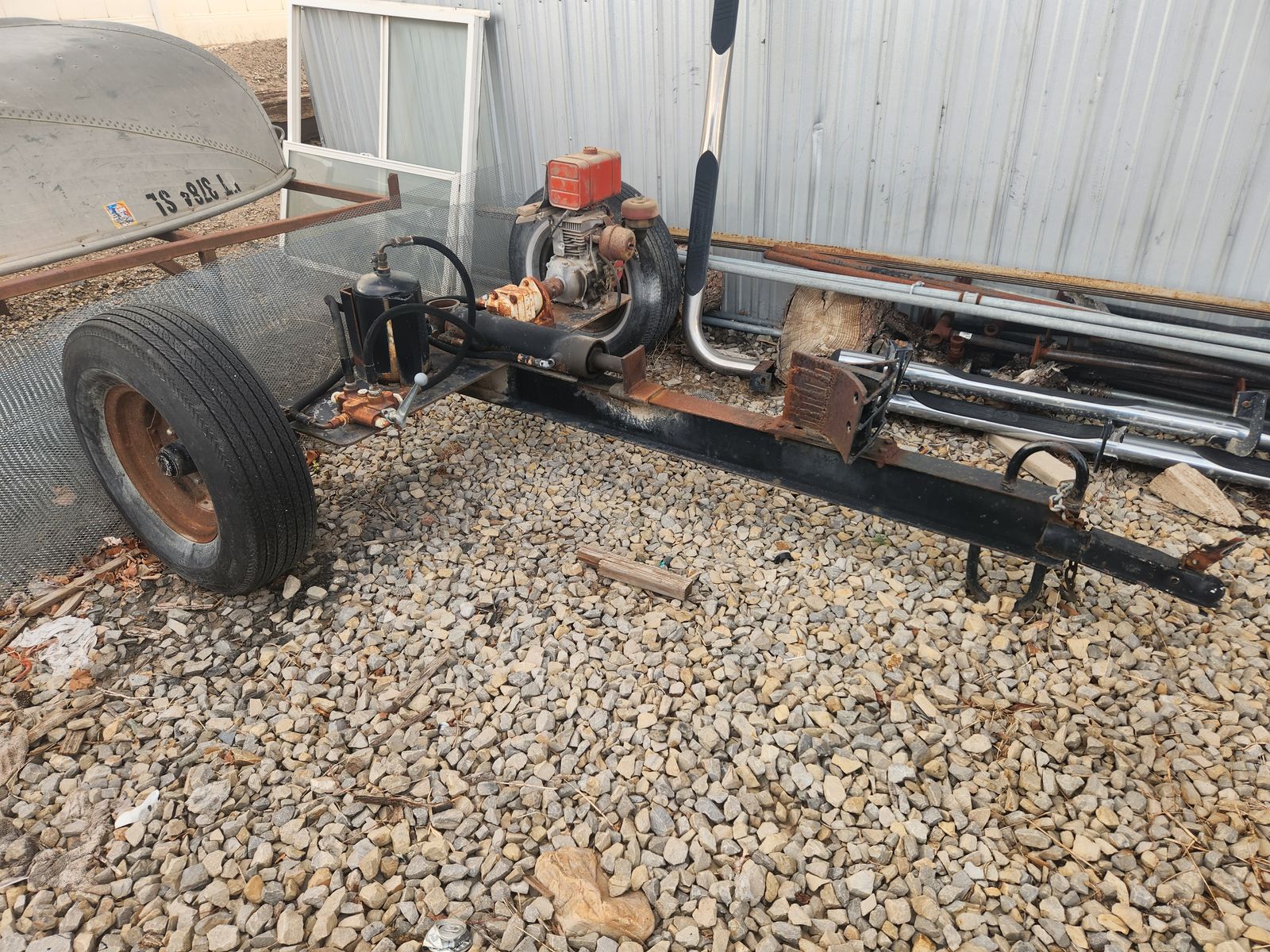 Main image 4