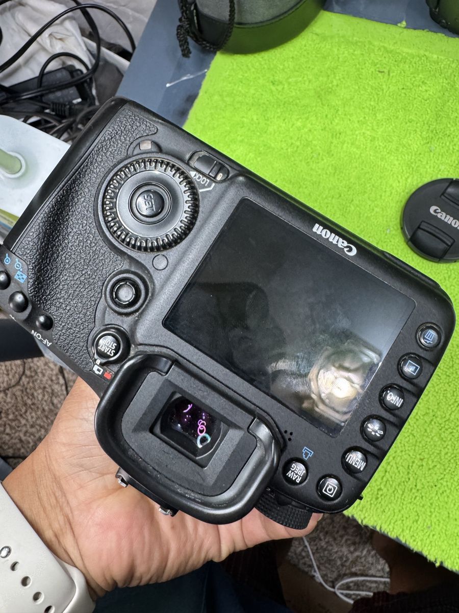 Canon 7d with 2 lenses 
