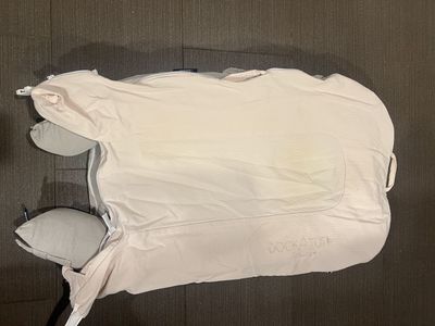 Dock A Tot Deluxe+ With 2 Covers