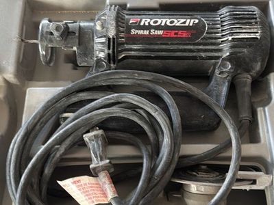 RotoZip Spiral Saw SCS01 with Zip Mate Attachment and Bits in Case