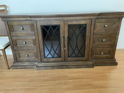 Large TV Stand/Entertainment Center/Buffet