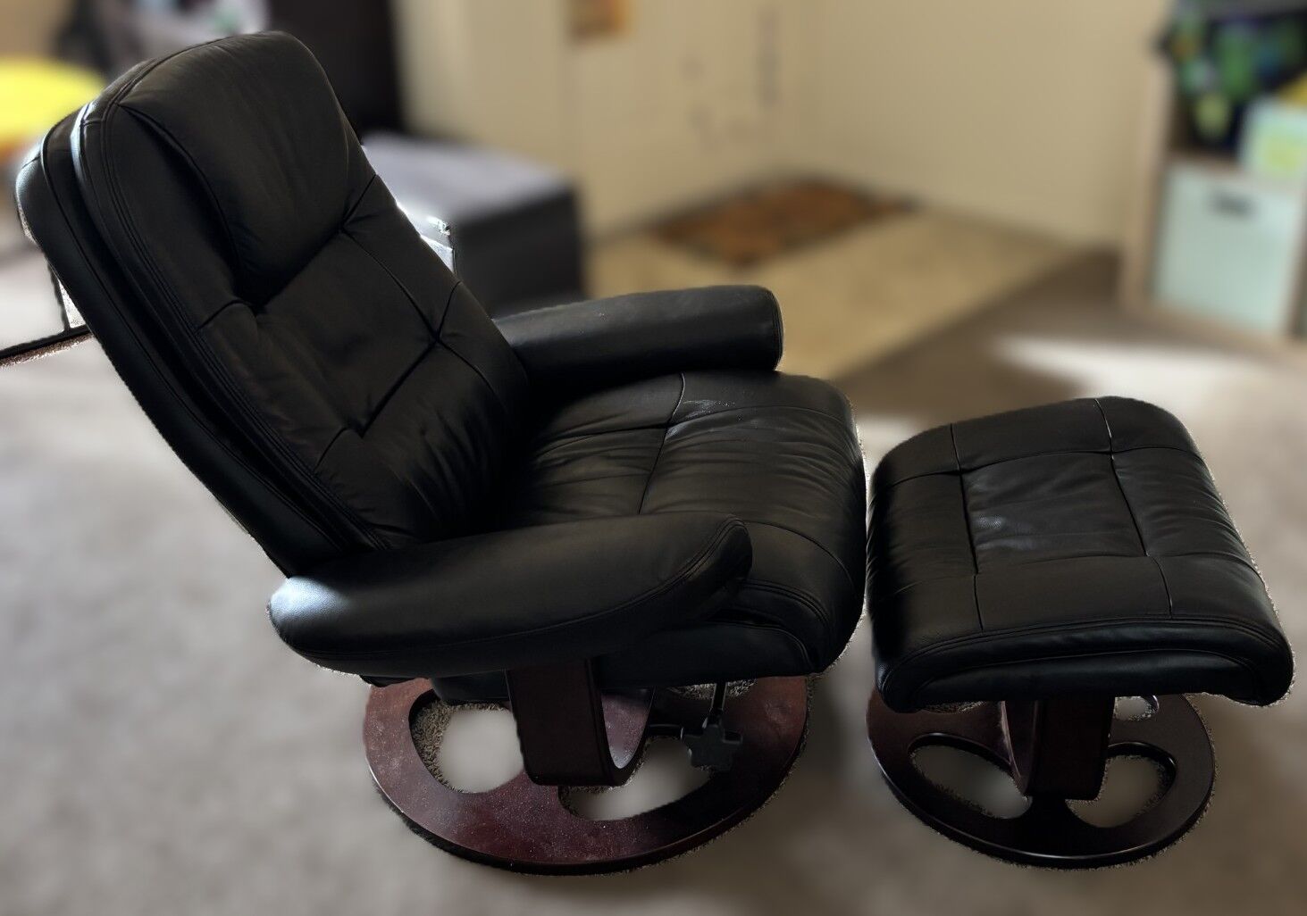 Swivel Reclining Leather Chair and Ottoman