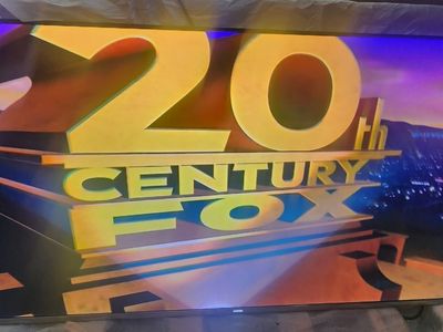 Samsung 60" SUHD 4K Flat Smart TV Model #UN60KS8000F