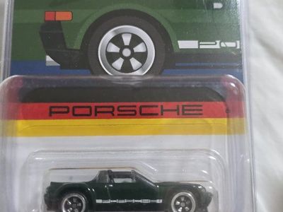 Hot Wheels Porsche 914-6 GRT01 Dark Green chase Car with protector.
