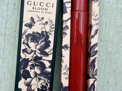 Bloom Travel Roll-On Perfume 0.25 oz w/ Original Box – 75% Full-SANITIZED