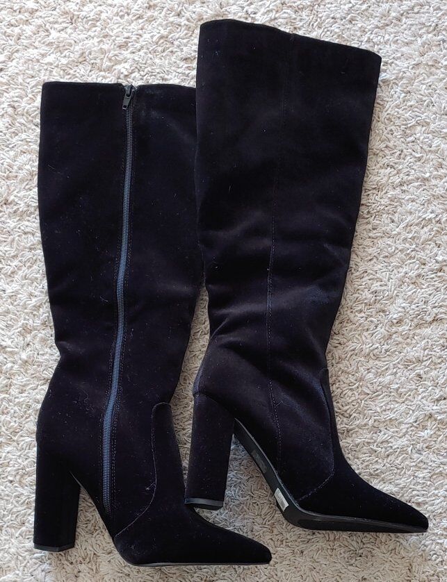 New knee-high black velvet boots block heels size