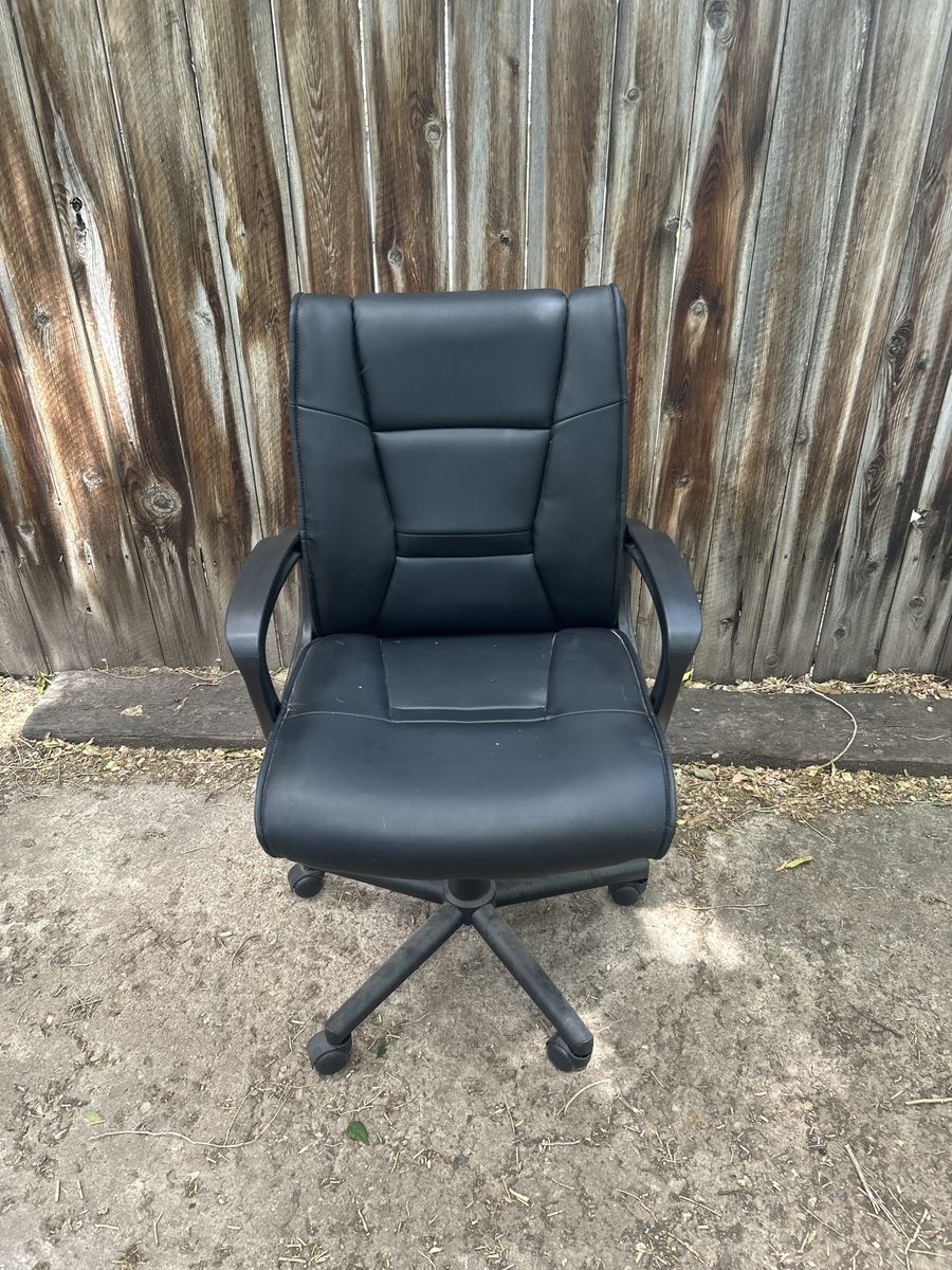 Desk chair