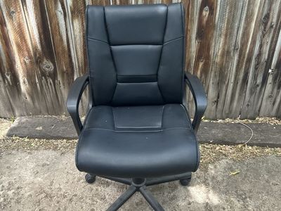 Desk chair