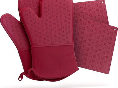 COSY HOUSE COLLECTION 4-PIECE OVEN MITT & POT HOLDER SET - 500 F HEAT RESISTANT TRIVET COOKING GLOVES -BRAND NEW!!!