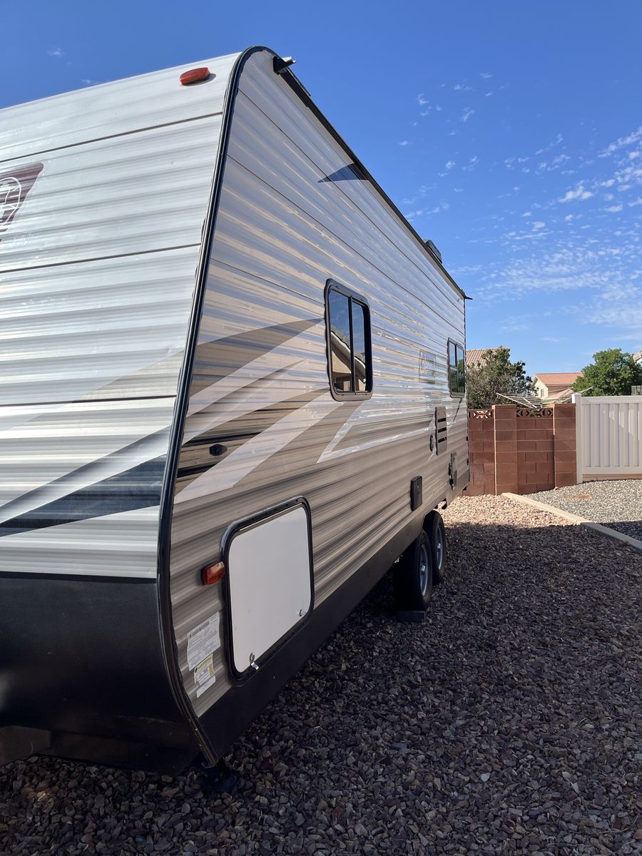 Main image 3