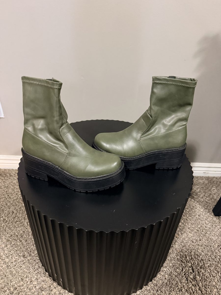 Women’s boots