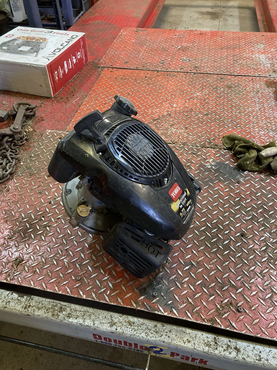 Kohler lawnmower engine