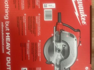 NEW Milwaukee Circular Saw 6390-21 w/ Case