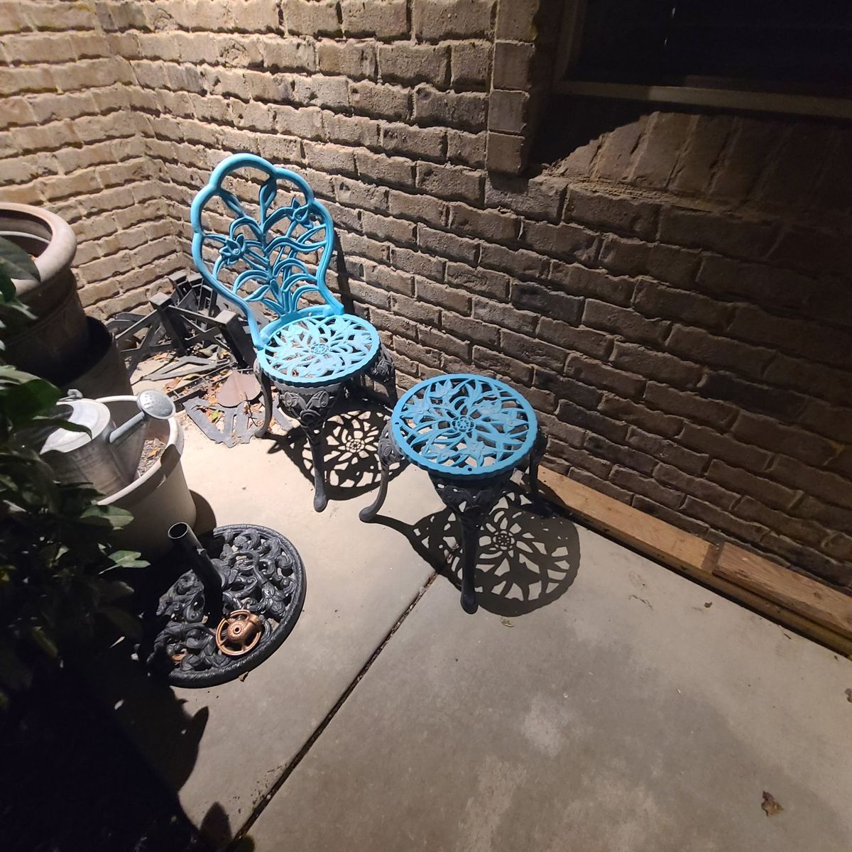 Blue Cast Iron Bistro Set - 1 Chair & 1 Table, Outdoor Patio Furniture