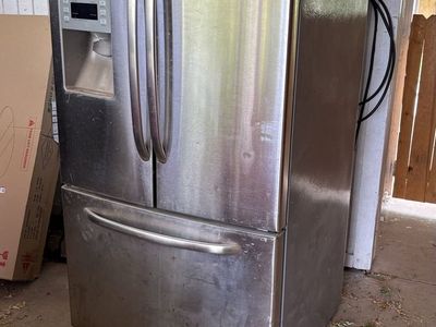 GE stainless steel refrigerator