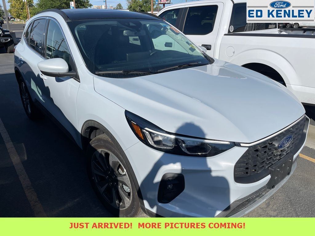 2025 Ford Escape Platinum