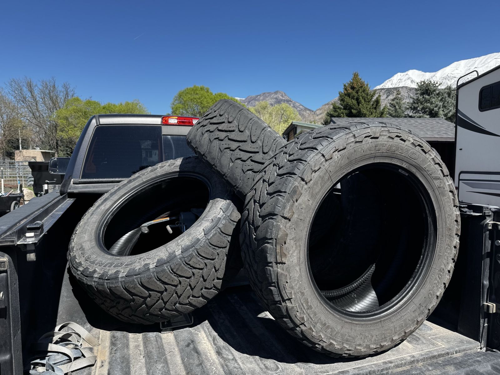 Toyo MT 285/60R20 Load E