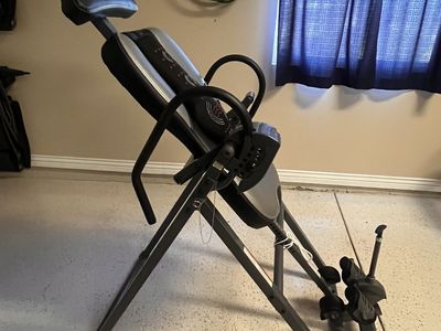 Innova Inversion Table