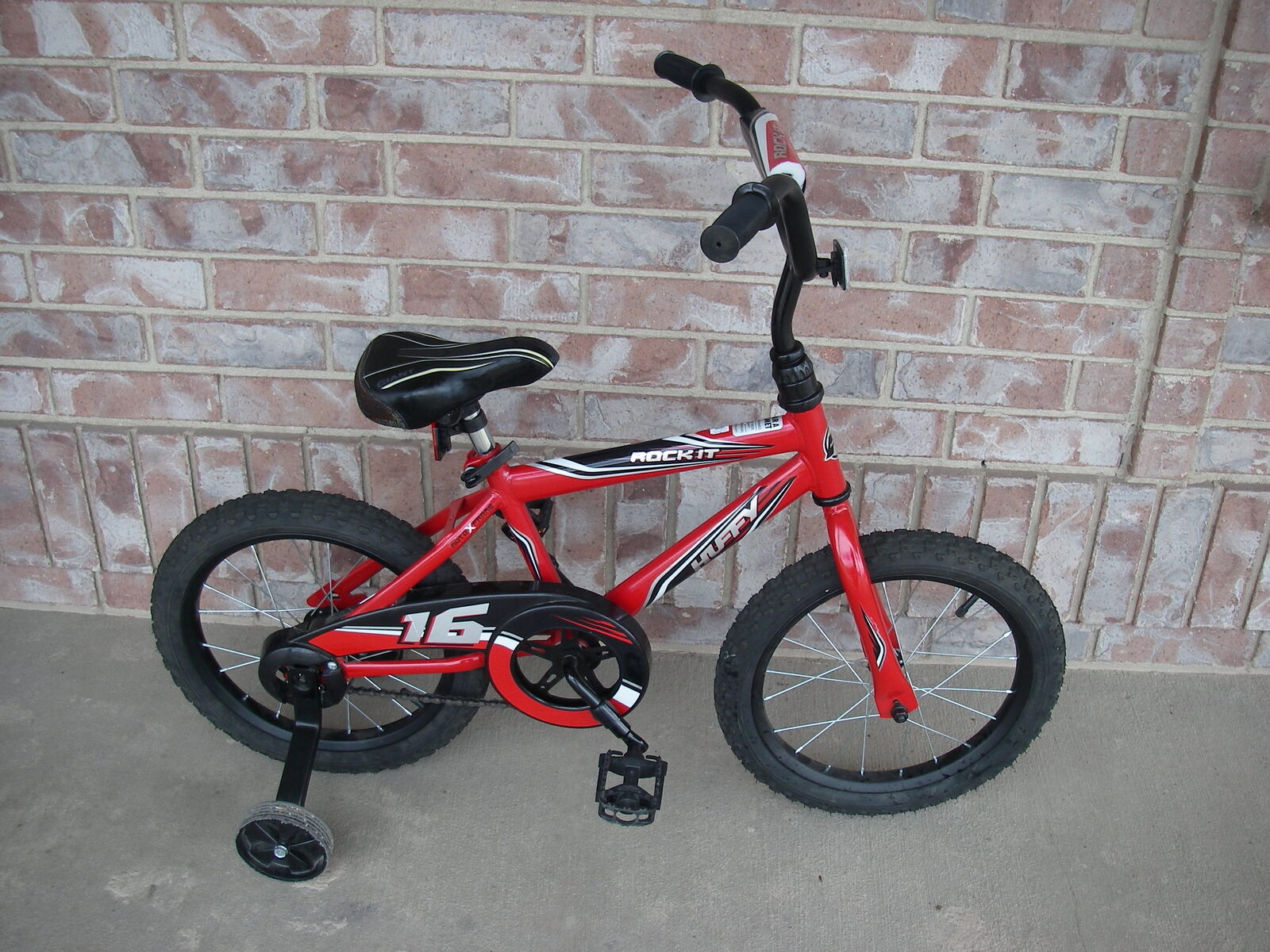Like new, Little Boys 16" HUFFY ROCK IT BMX BIKE, w/ Training Wheels, Red