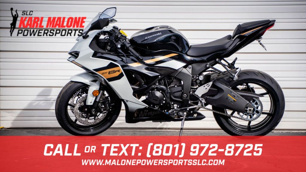 2026 KAWASAKI NINJA ZX-6R ABS Pearl Robotic White/