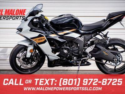 2026 KAWASAKI NINJA ZX-6R ABS Pearl Robotic White/