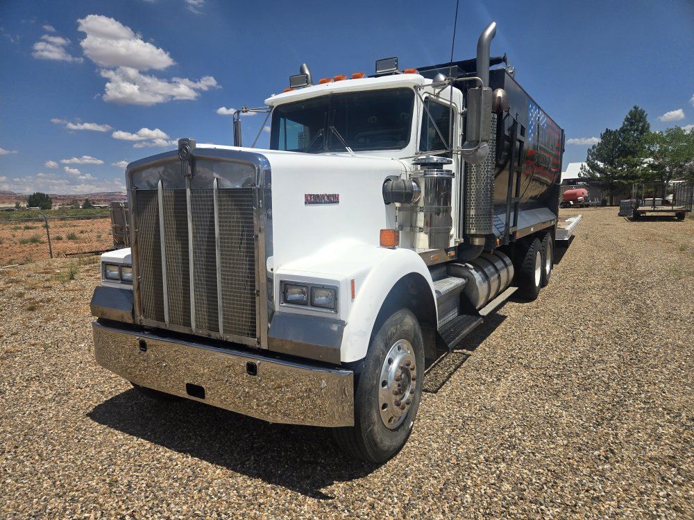 dump truck w900 kenworth.