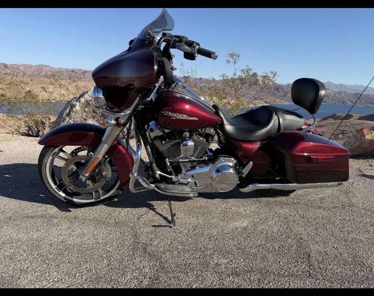 Harley Davidson Street Glide Limited 2014 - 103 Engine, Excellent Condition. Make Offer