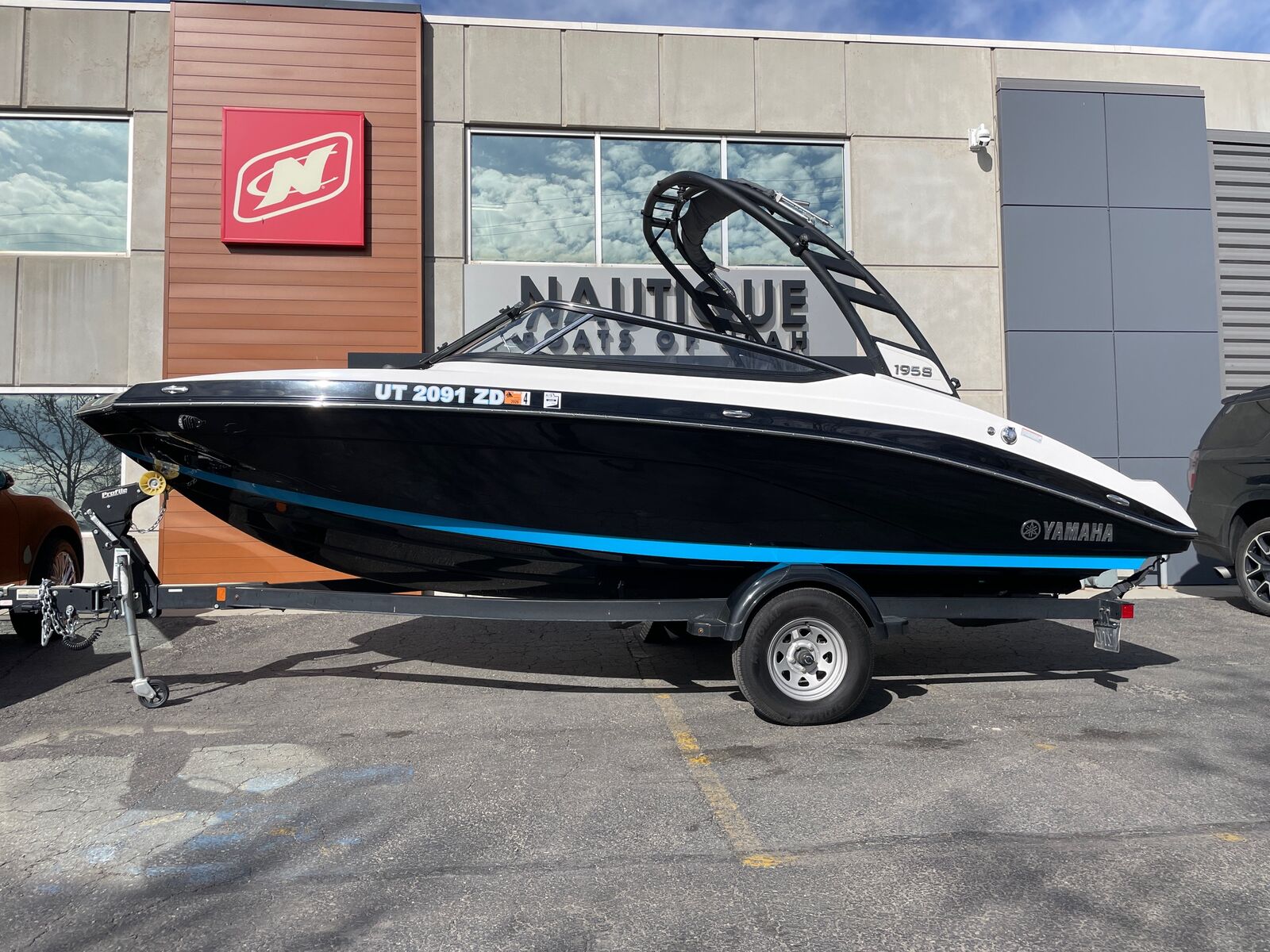 2022 Yamaha 195S.  Only 40 Hours.