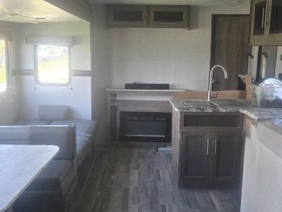 2022 CrossRoads Zinger 34' Travel Trailer – $33,900