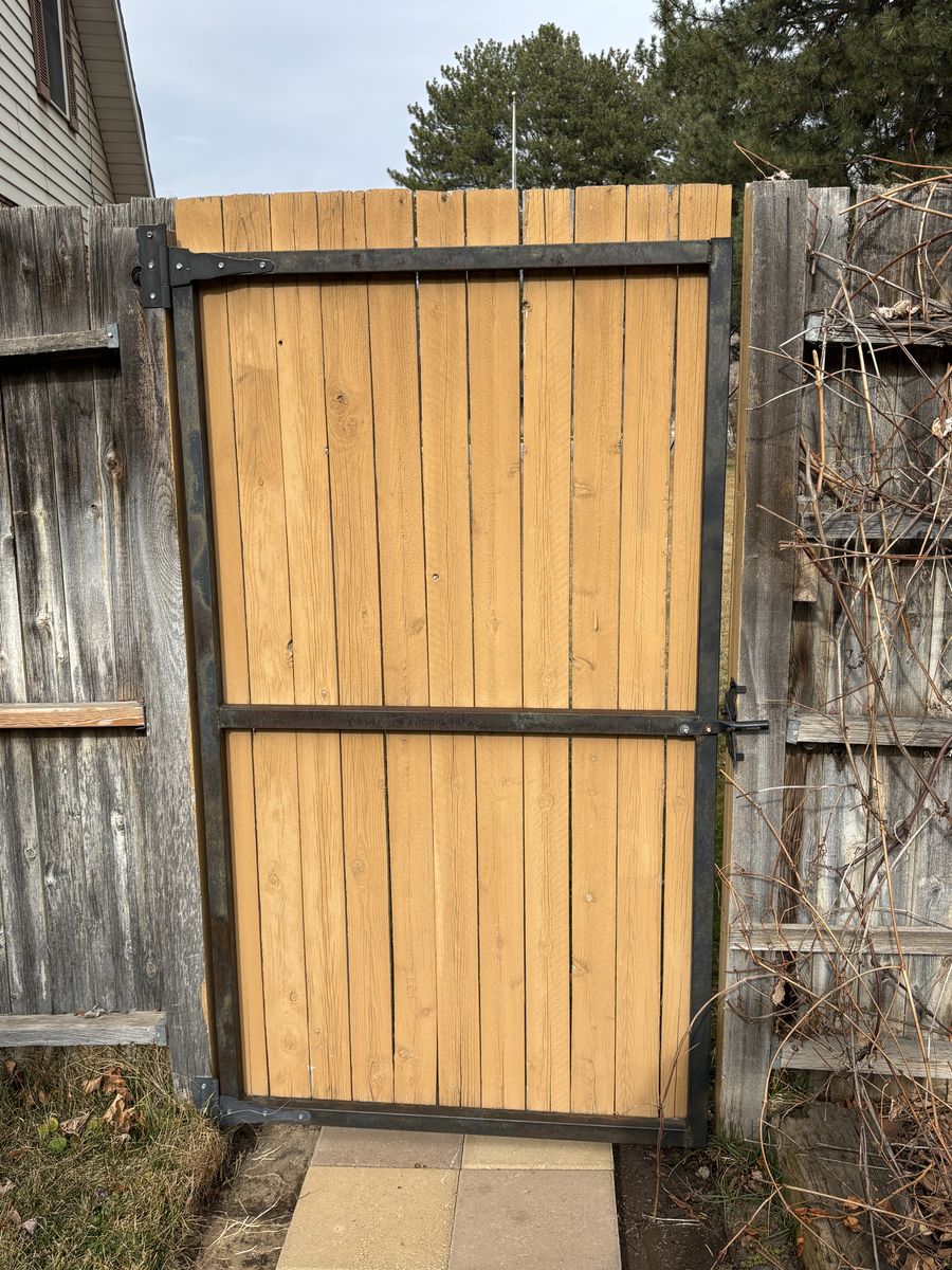 Fence gate