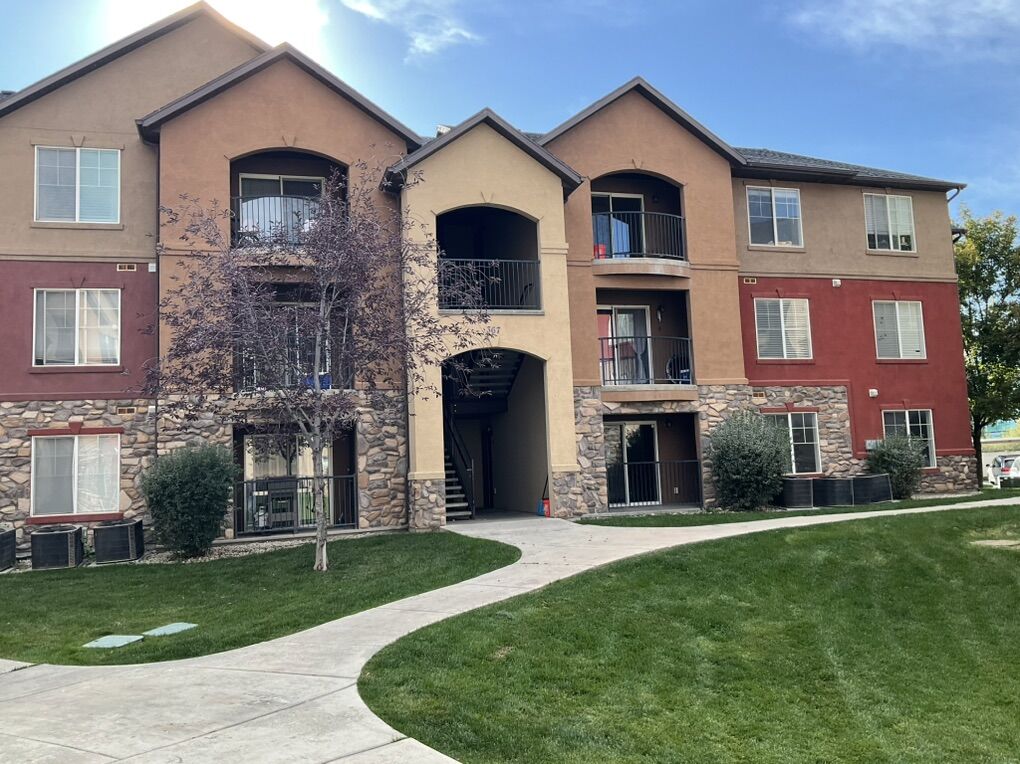 Pleasant Grove 3 Bed Condo