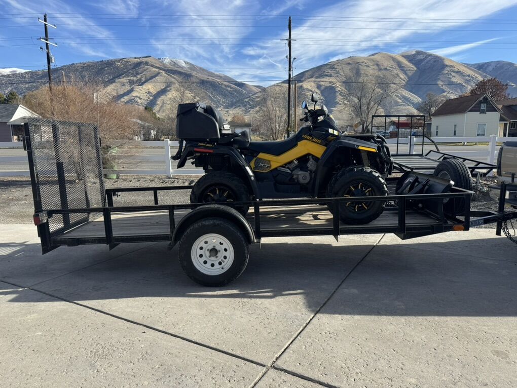 Can Am/ trailer