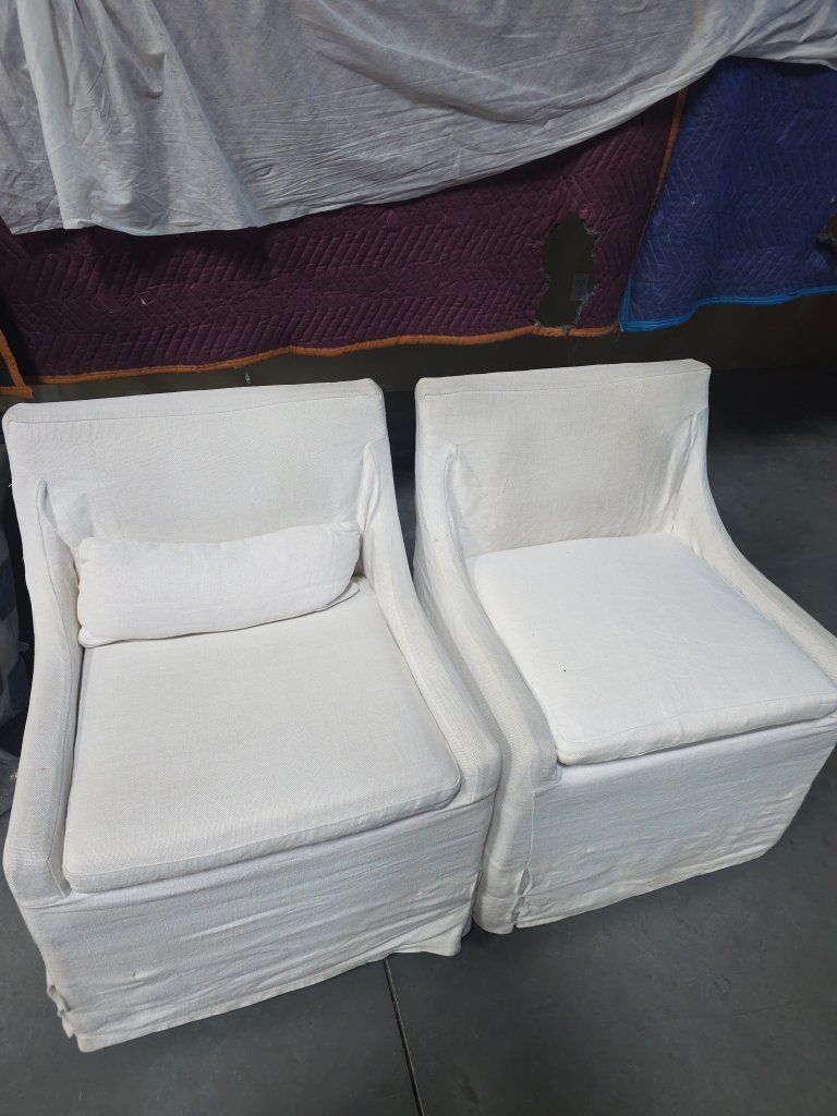 Assorted Living Room Seating Lot - Chairs and Ottoman