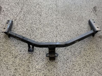 Used Black Trailer Hitch Receiver Bar for 2022 Nissan pathfinder