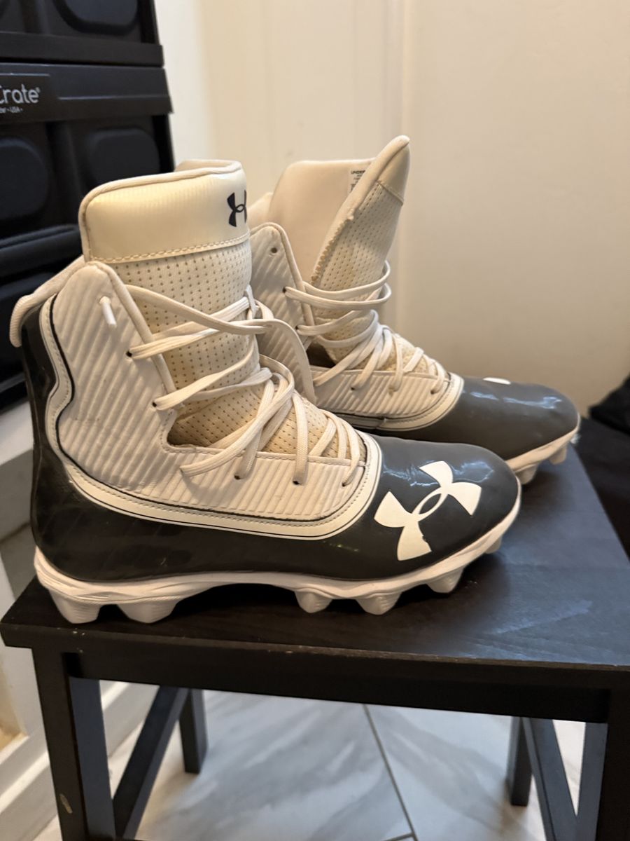 Under Armor Cleats size 8
