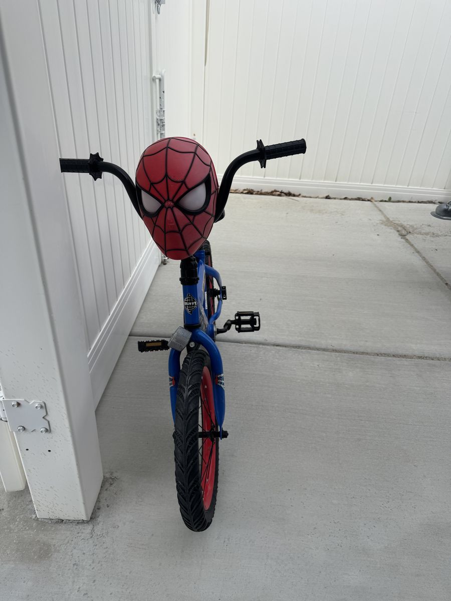 Boys Spider-Man Bike