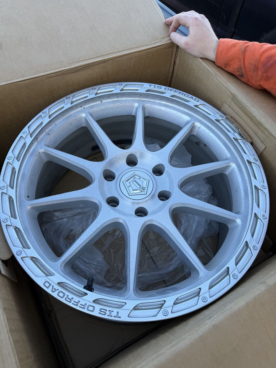 TIS OFFROAD WHEELS 6x135 lug