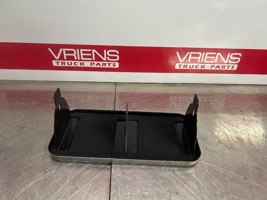 64-000 VENT-DOOR SST, POLISHED