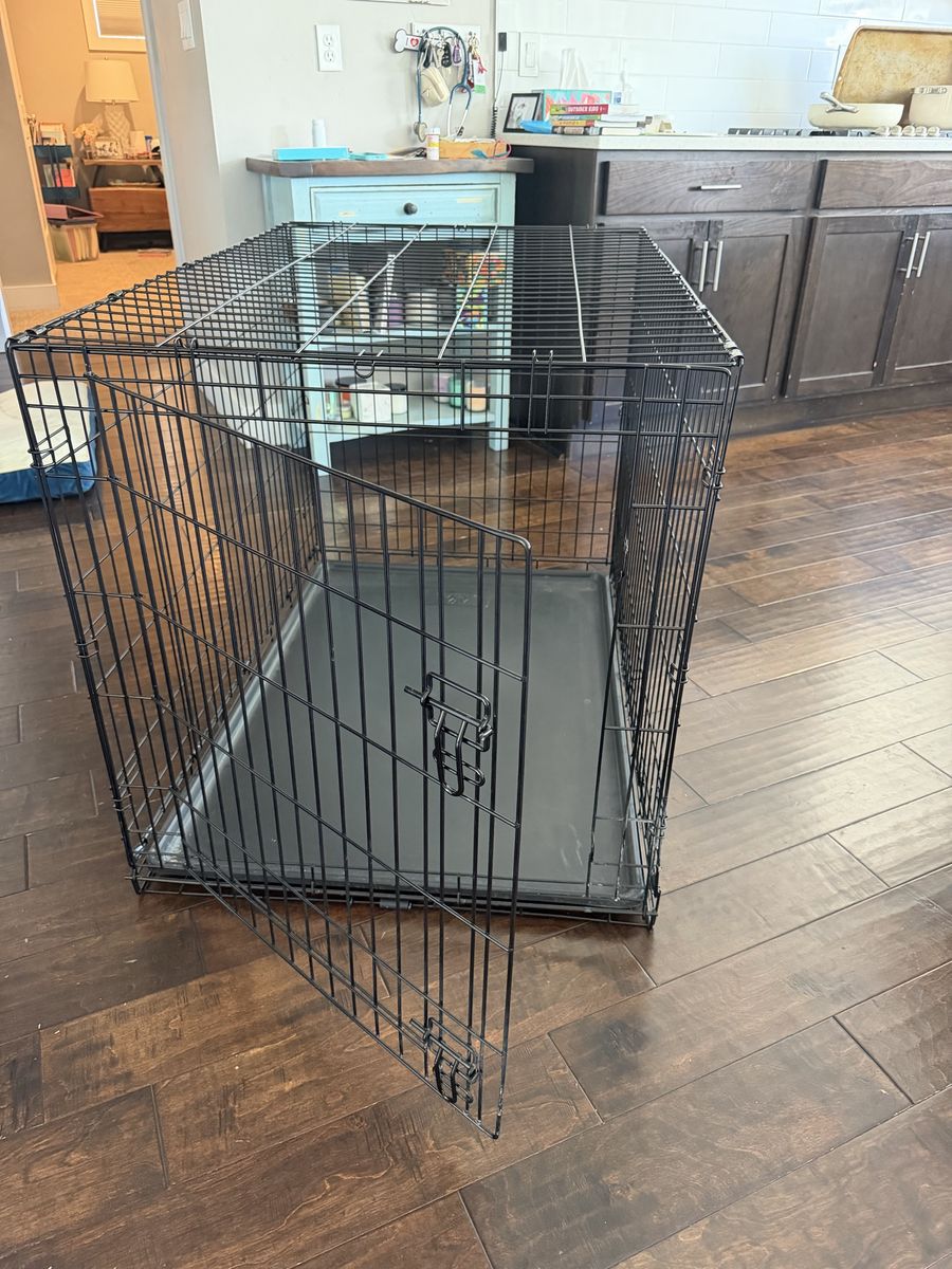 Large Wire Metal Dog Crate Kennel with Plastic Tray