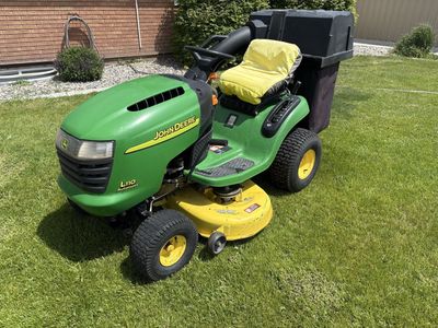 John deere L110 with bagger