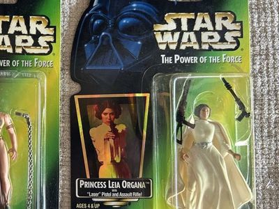 90’s Star Wars The Power of the Force Princess Leia Organa Laser Pistol & Assault Rifle Action Figures Green card version