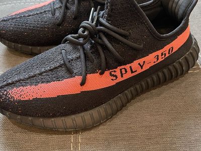 adidas Yeezy Boost 350 V2 Black Red BY9612 Size 12.5 SPLY-350 Stripe