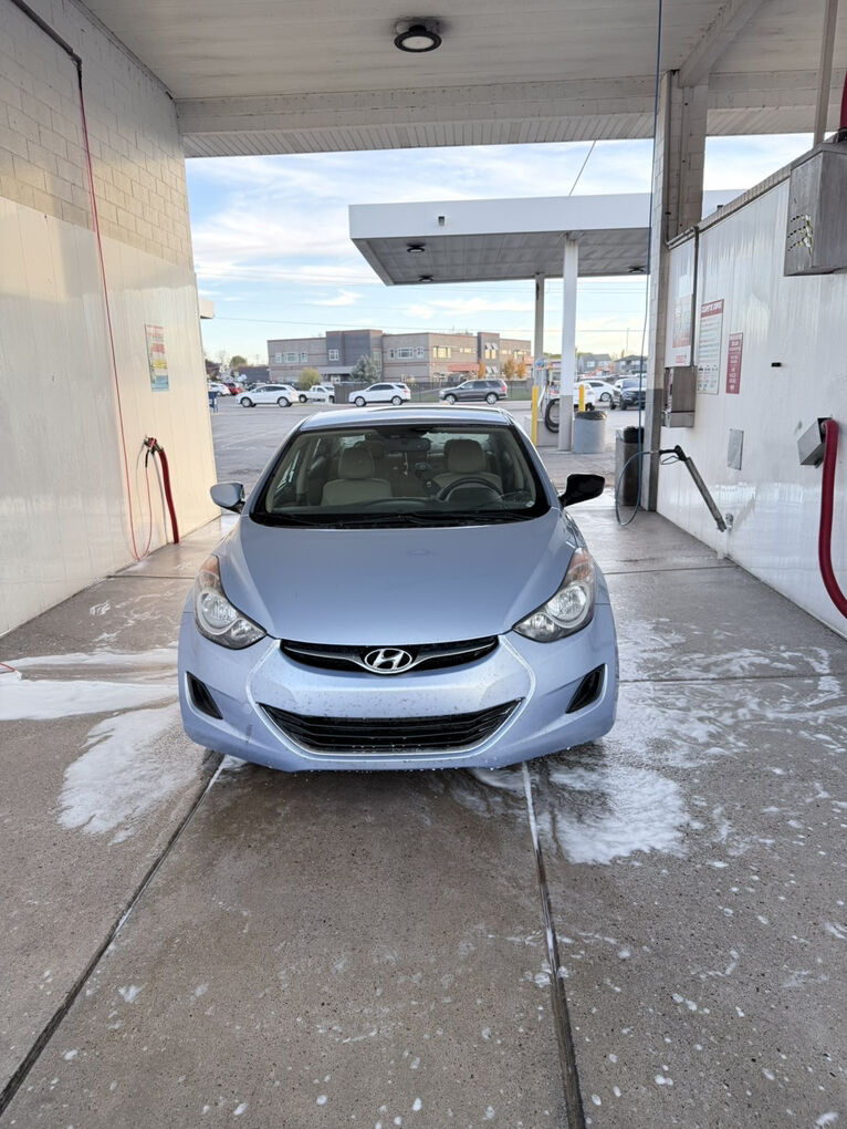 2012 HYUNDAI ELANTRA GLS