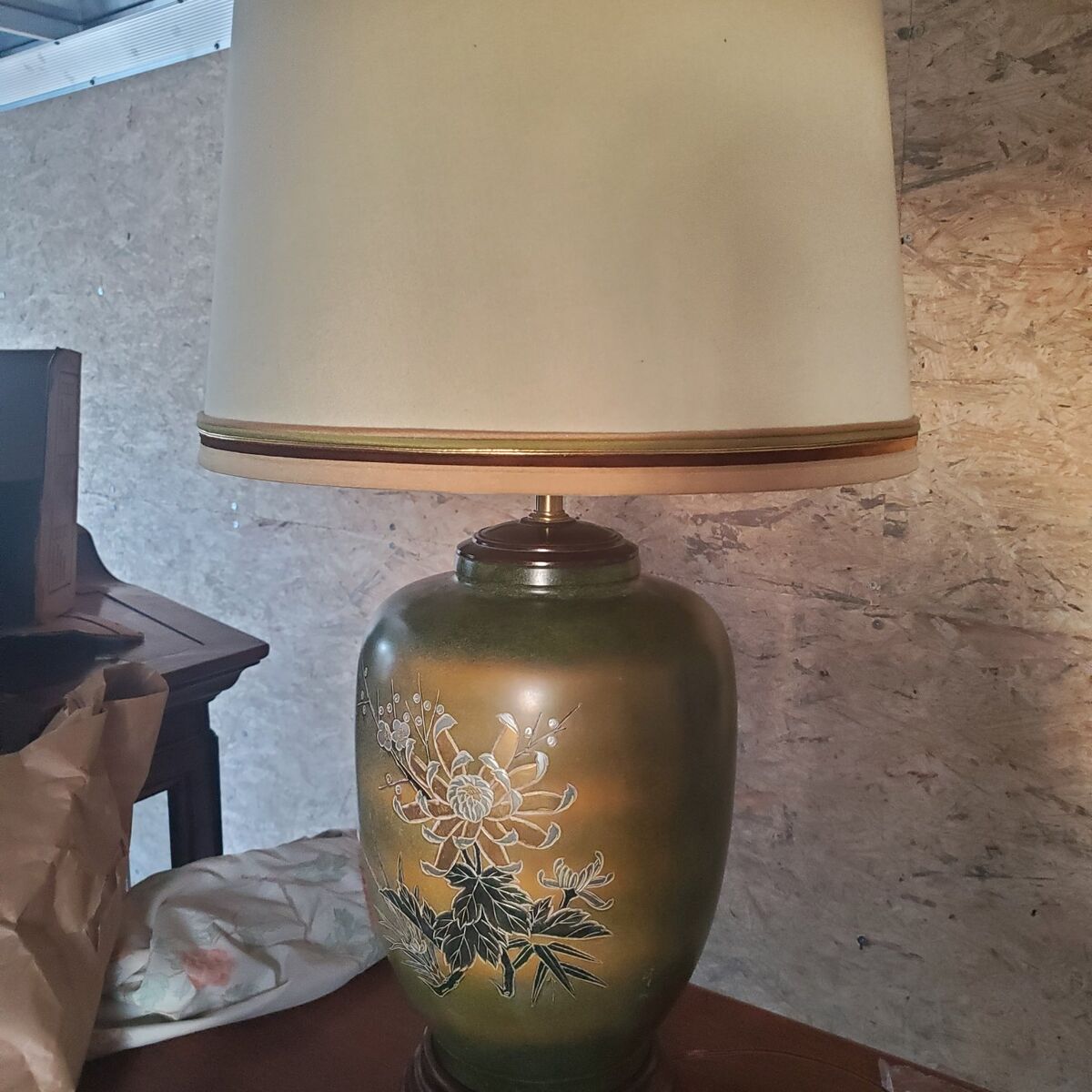 Antique Japanese bronze vase table lamp