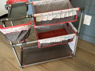 Doll changing/feeding station