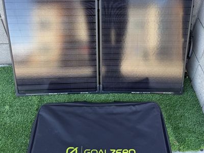 Goal Zero BOULDER 100 Briefcase Solar Panels