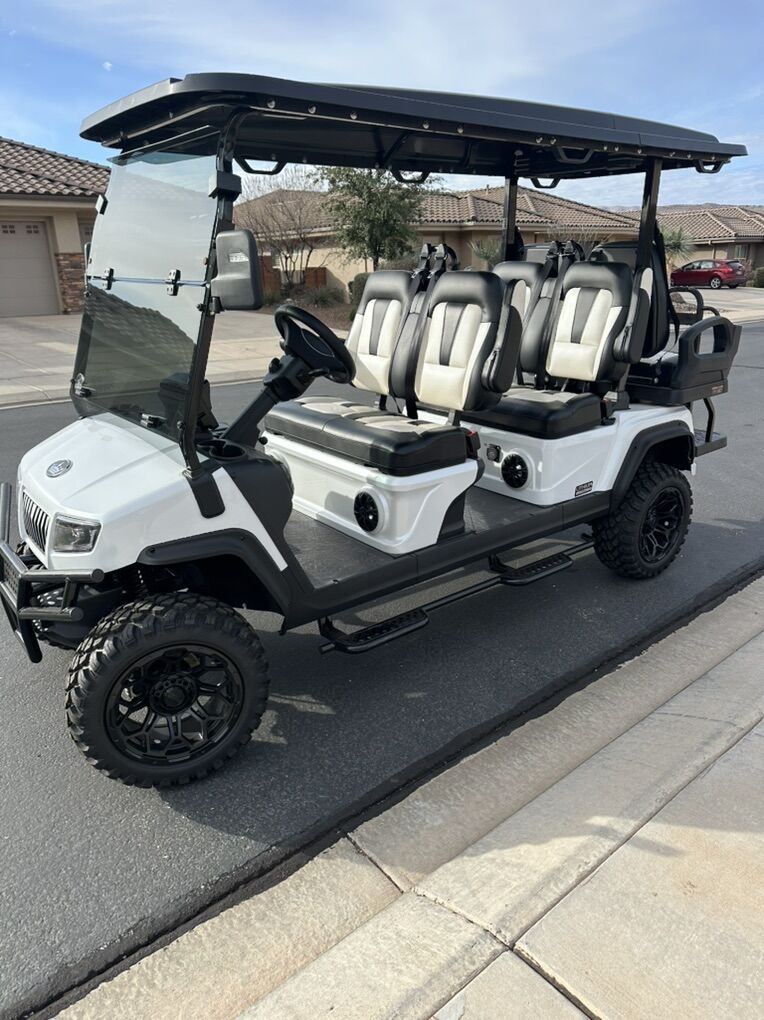 2025 Evolution D5 Maverick 4+2 Plus Golf Cart