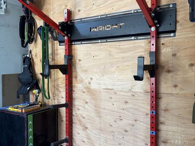 Wall mount lifting rack and pull up bar