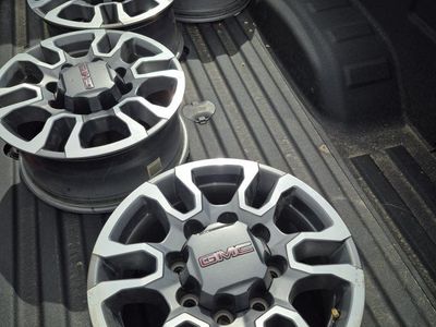 8x180 GMC 18s